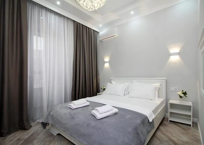 Amir Apartments, Business Class